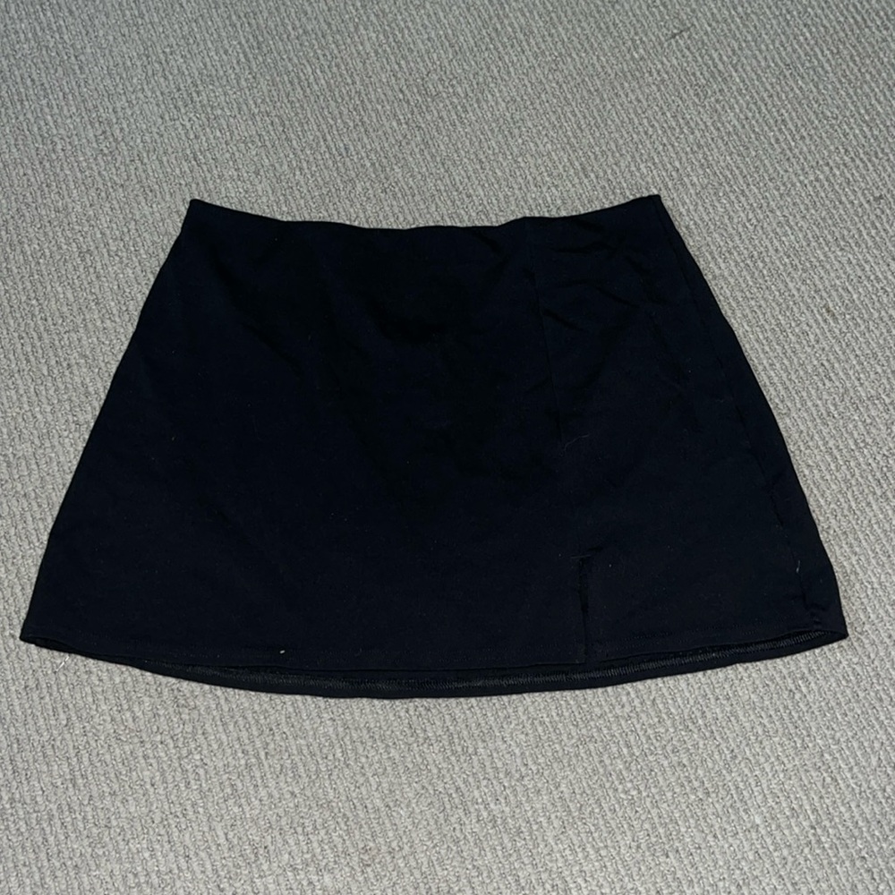 Black Shirt Small Slit